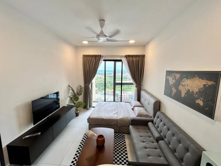 Hck14 A Sky Tree Dualkey Bukit Indah Aeon Legoland Apartemen